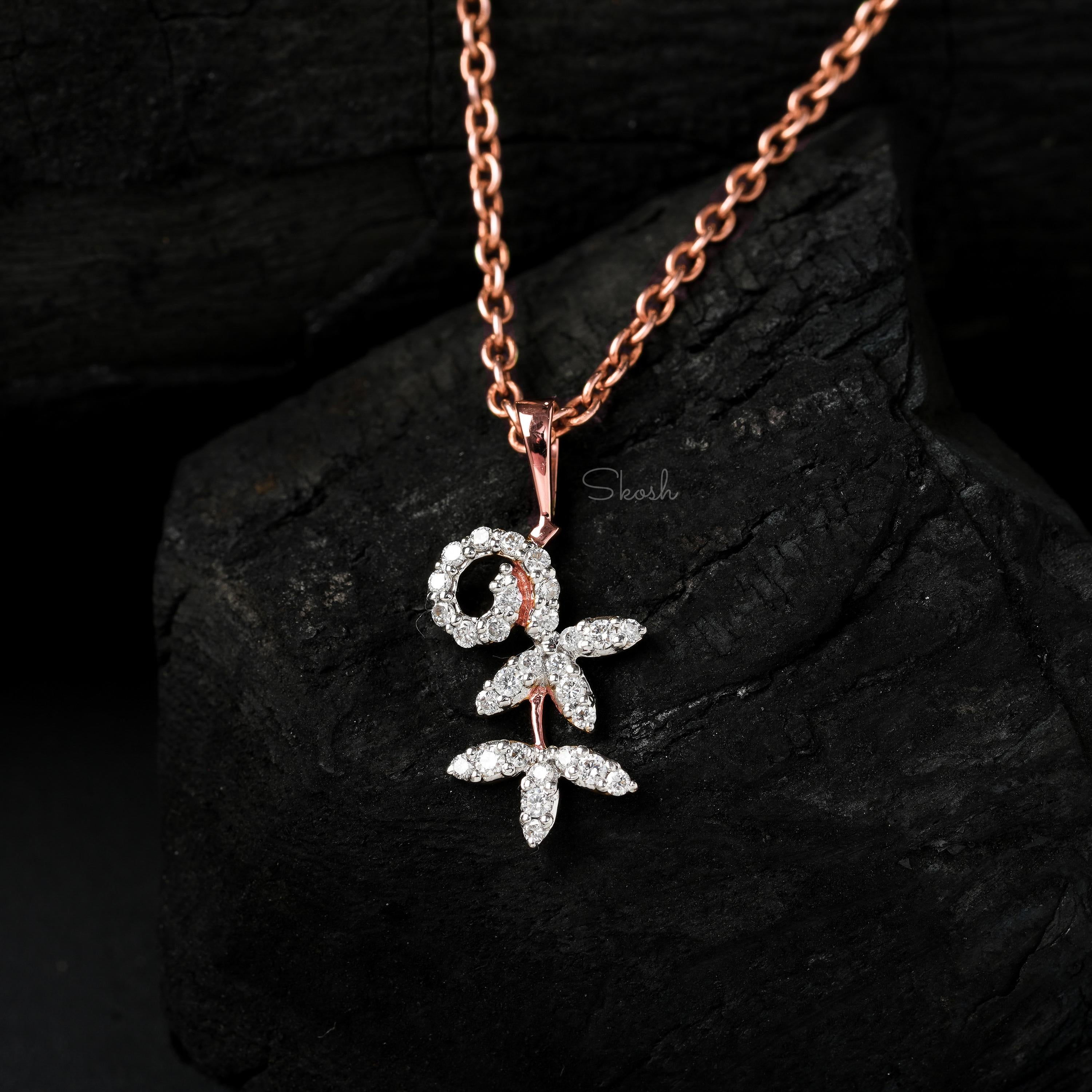 Minimal Flower Lab Grown Diamond Pendant Necklace
